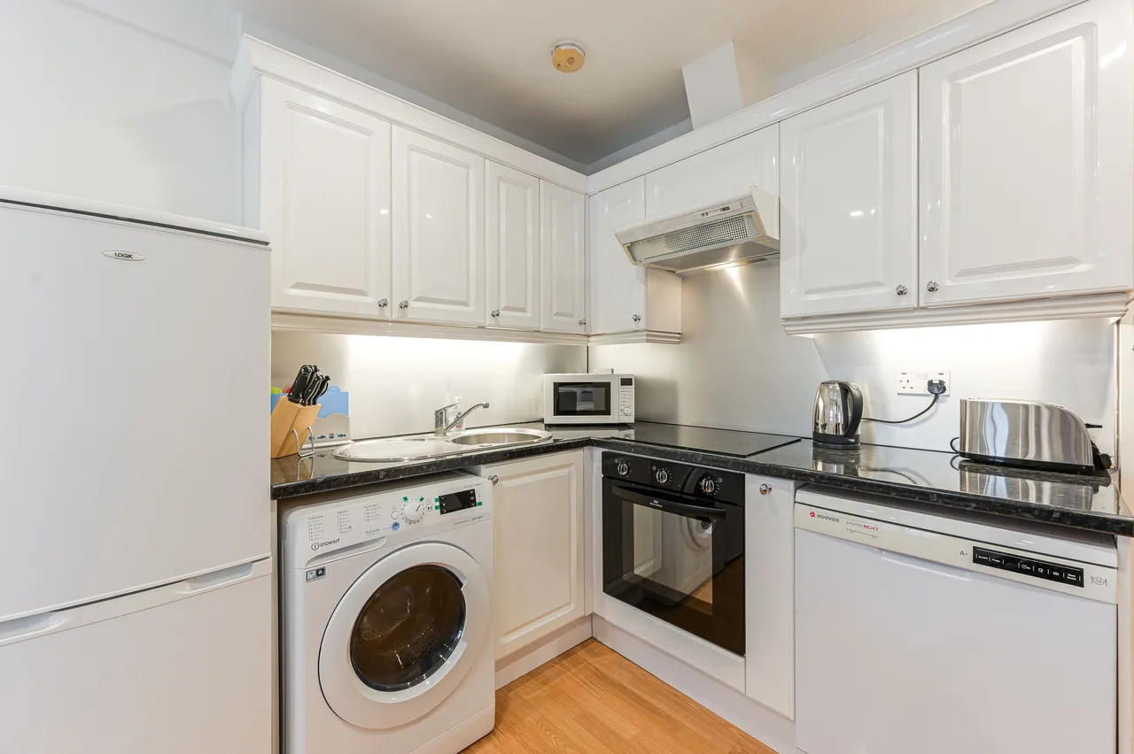 704 Nell Gwynn House, Sloane Avenue, London, photo 2