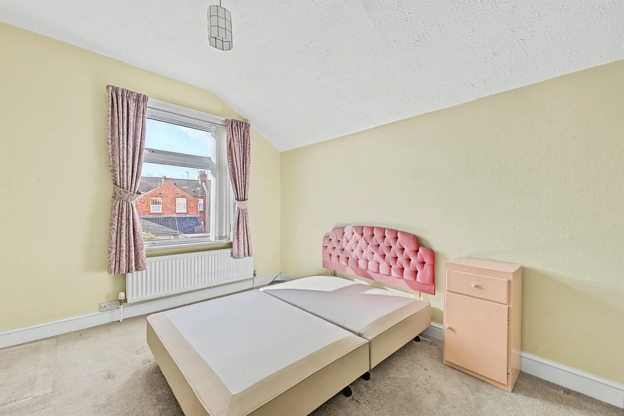 Harlestone Road, Northampton, NN5, photo 13