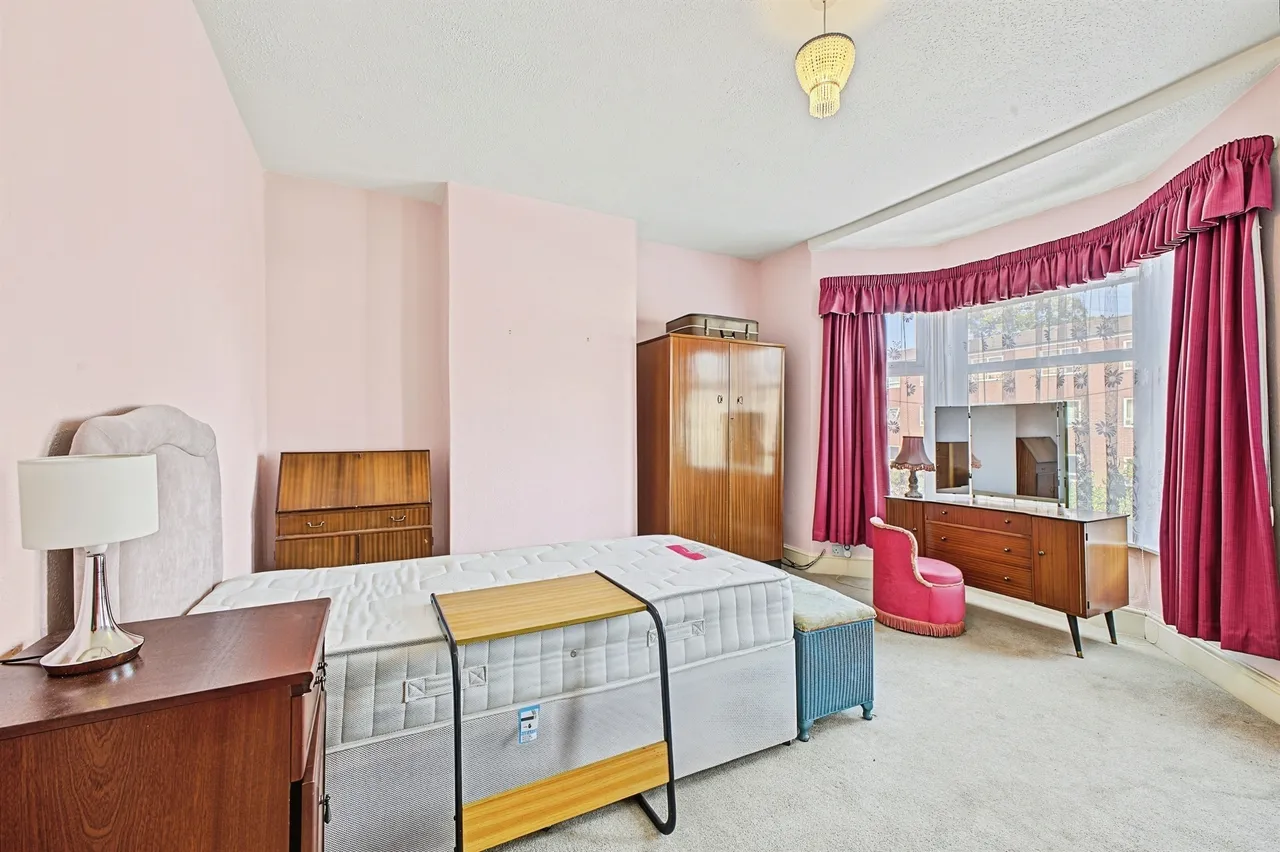 Harlestone Road, Northampton, NN5, photo 9