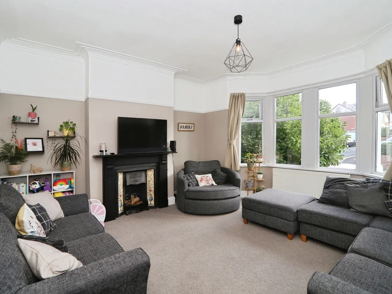 Risca Road, Newport, NP20, photo 3