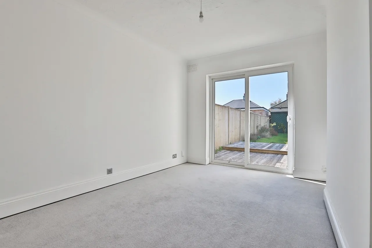 Burleigh Road, Bournemouth, BH6, photo 3