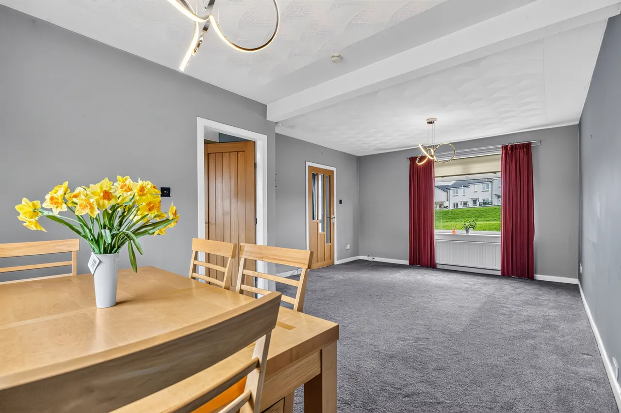 Maple Drive, Barrhead, G78, photo 2