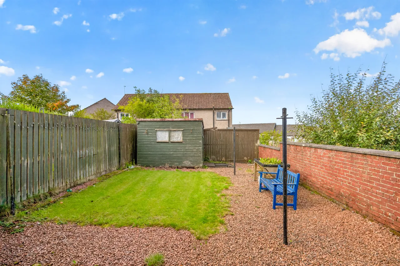Maple Drive, Barrhead, G78, photo 12