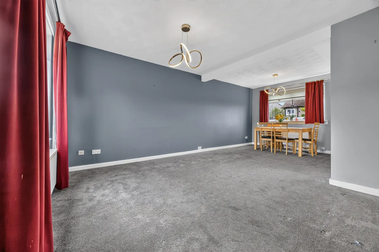 Maple Drive, Barrhead, G78, photo 13