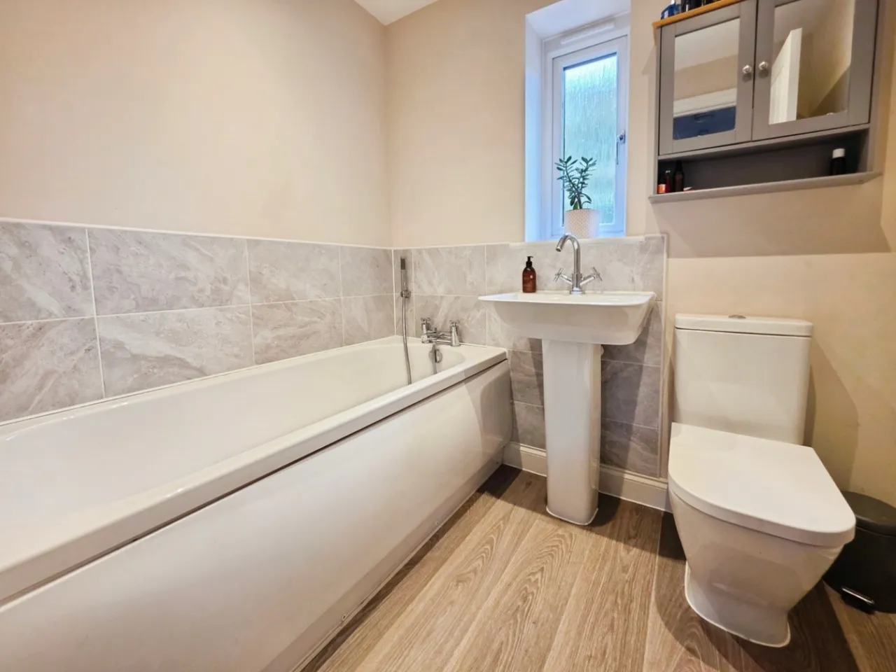 Sycamore Grove, Chalford Hill, GL6, photo 9