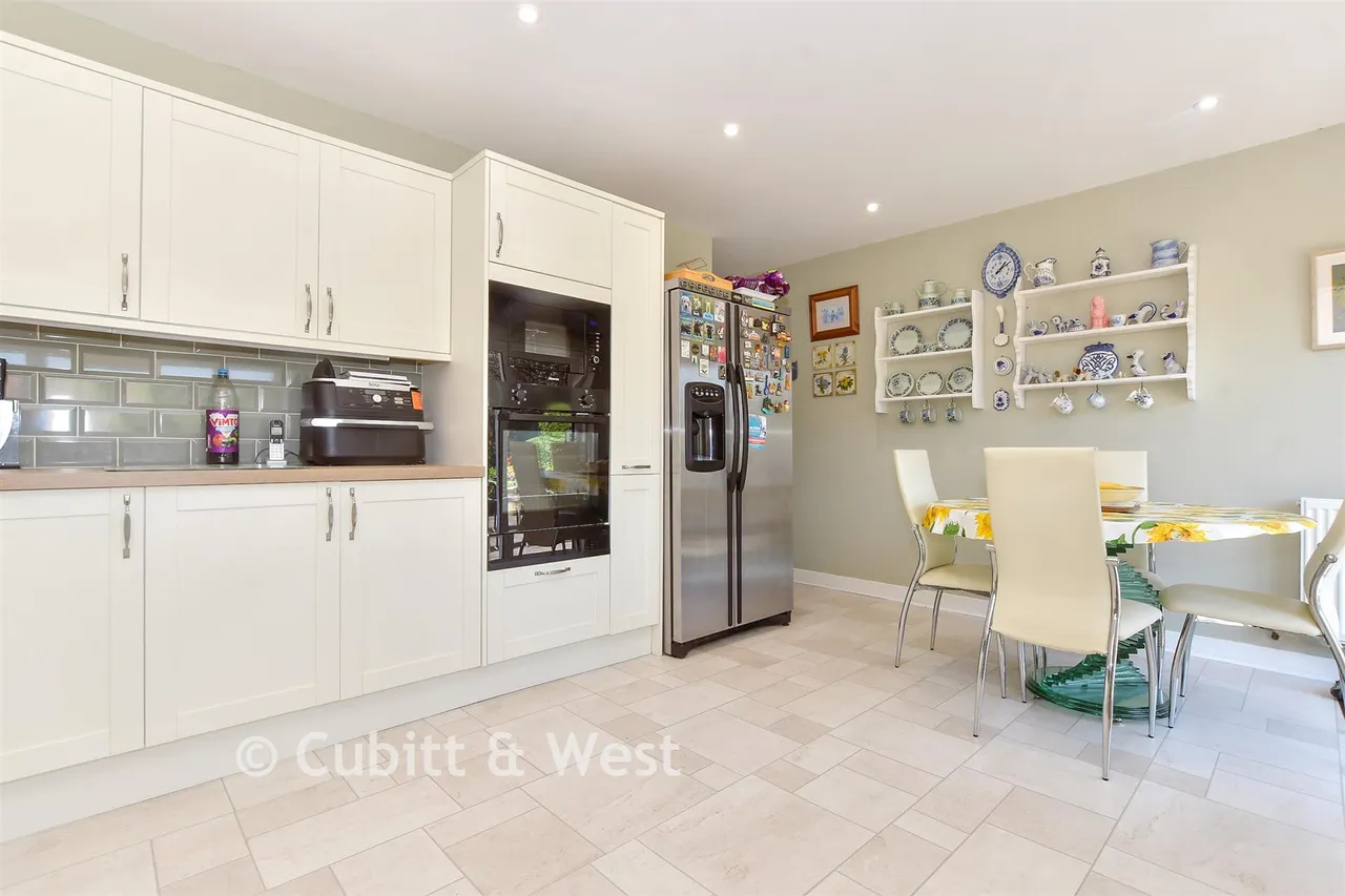 Garden Close, Hayling Island, PO11, photo 6