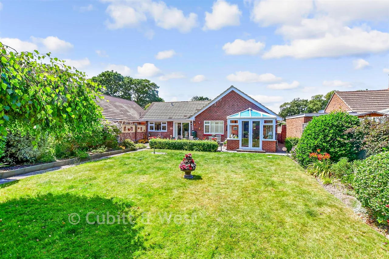 Garden Close, Hayling Island, PO11, photo 16