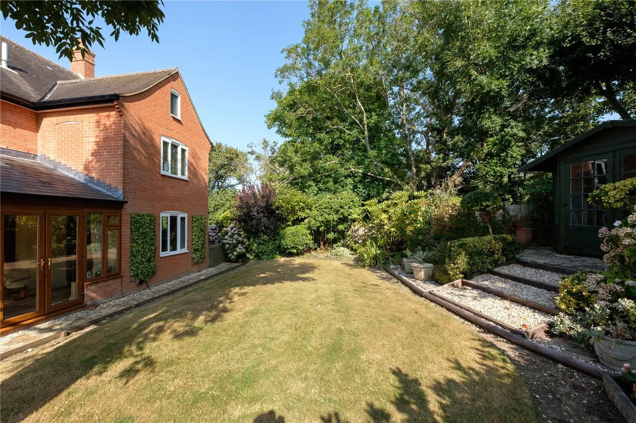 Howarth Close, Burton Bradstock, DT6, photo 14