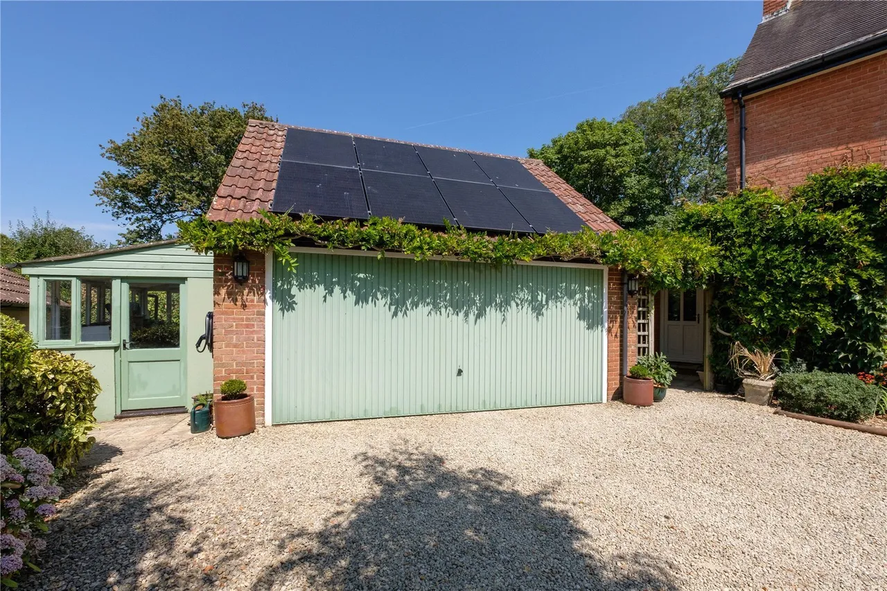 Howarth Close, Burton Bradstock, DT6, photo 30