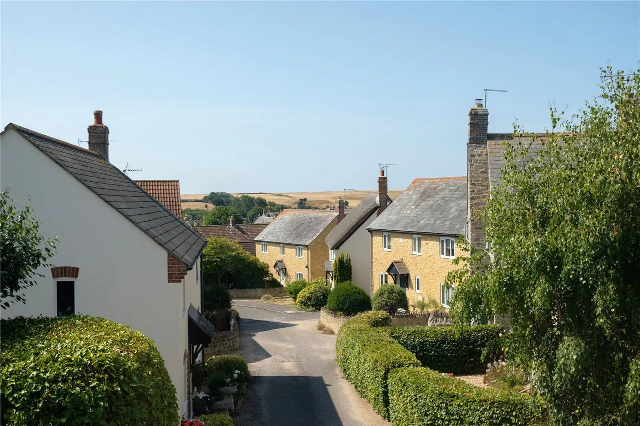 Howarth Close, Burton Bradstock, DT6, photo 39