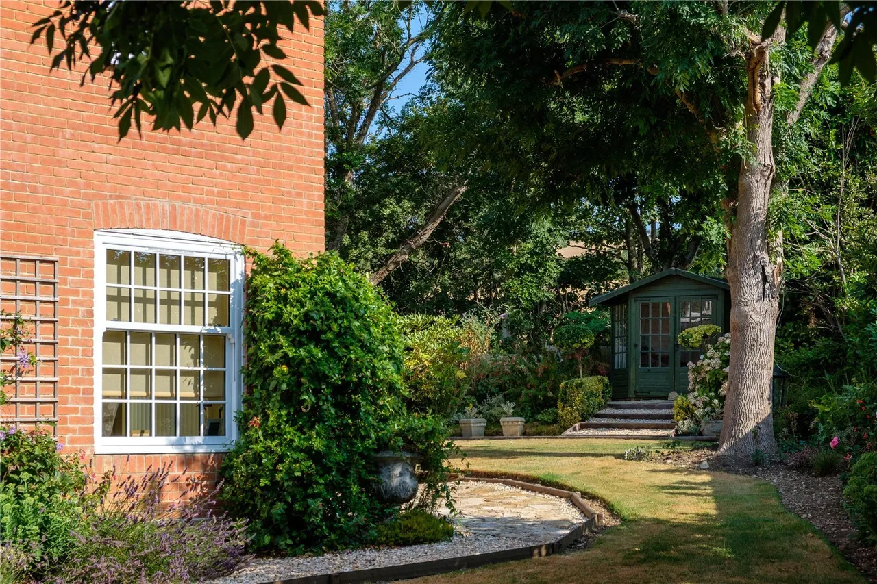 Howarth Close, Burton Bradstock, DT6, photo 35