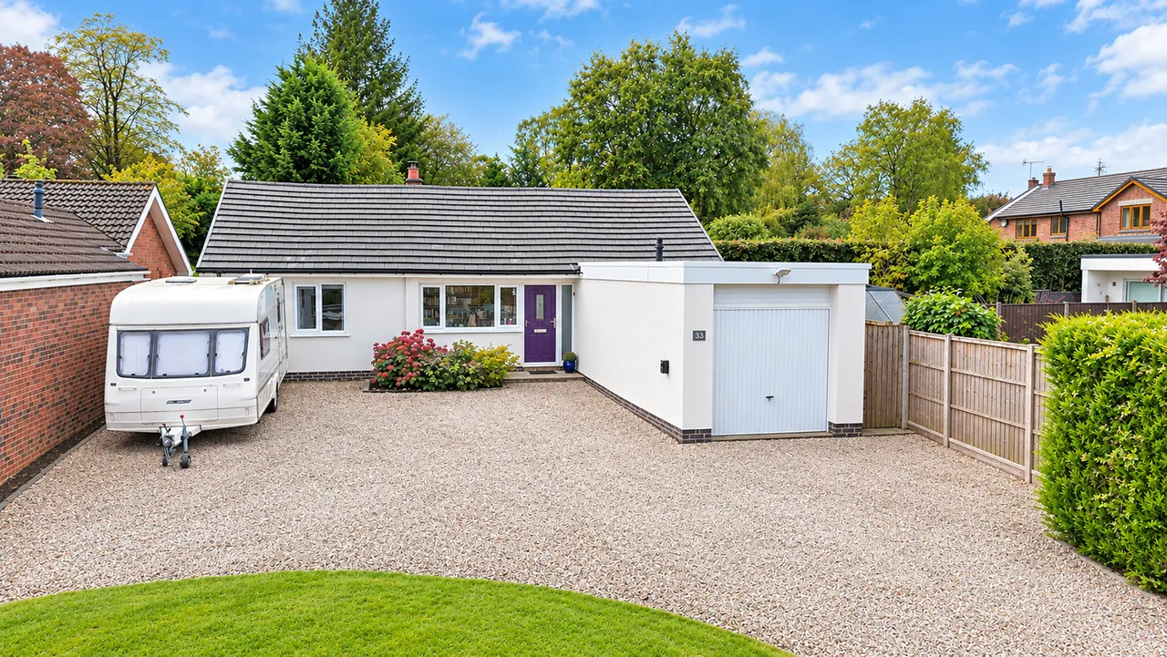 Hall Farm Road, Duffield, DE56, photo 2