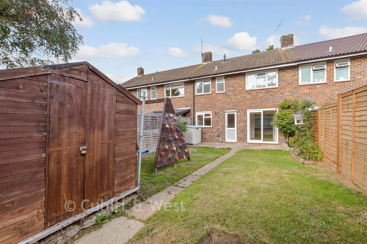 Rother Crescent, Gossops Green, RH11, photo 20