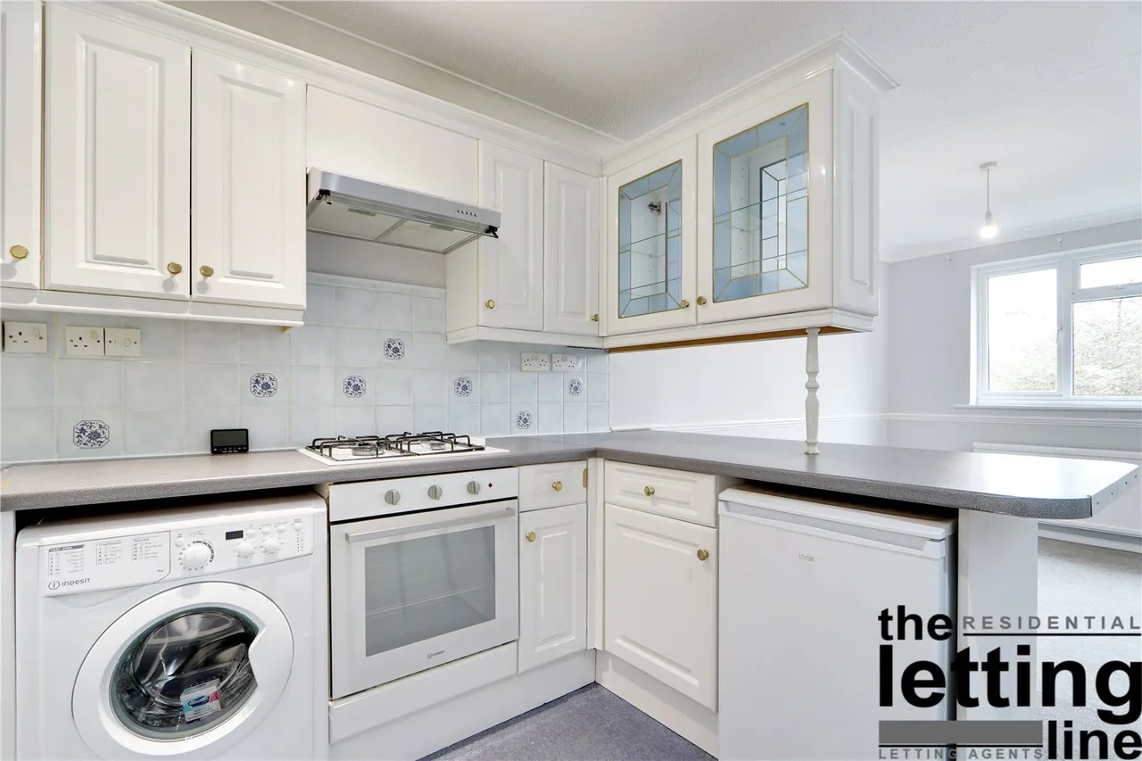 1 bed flat to rent, Robertson Close, Broxbourne, EN10