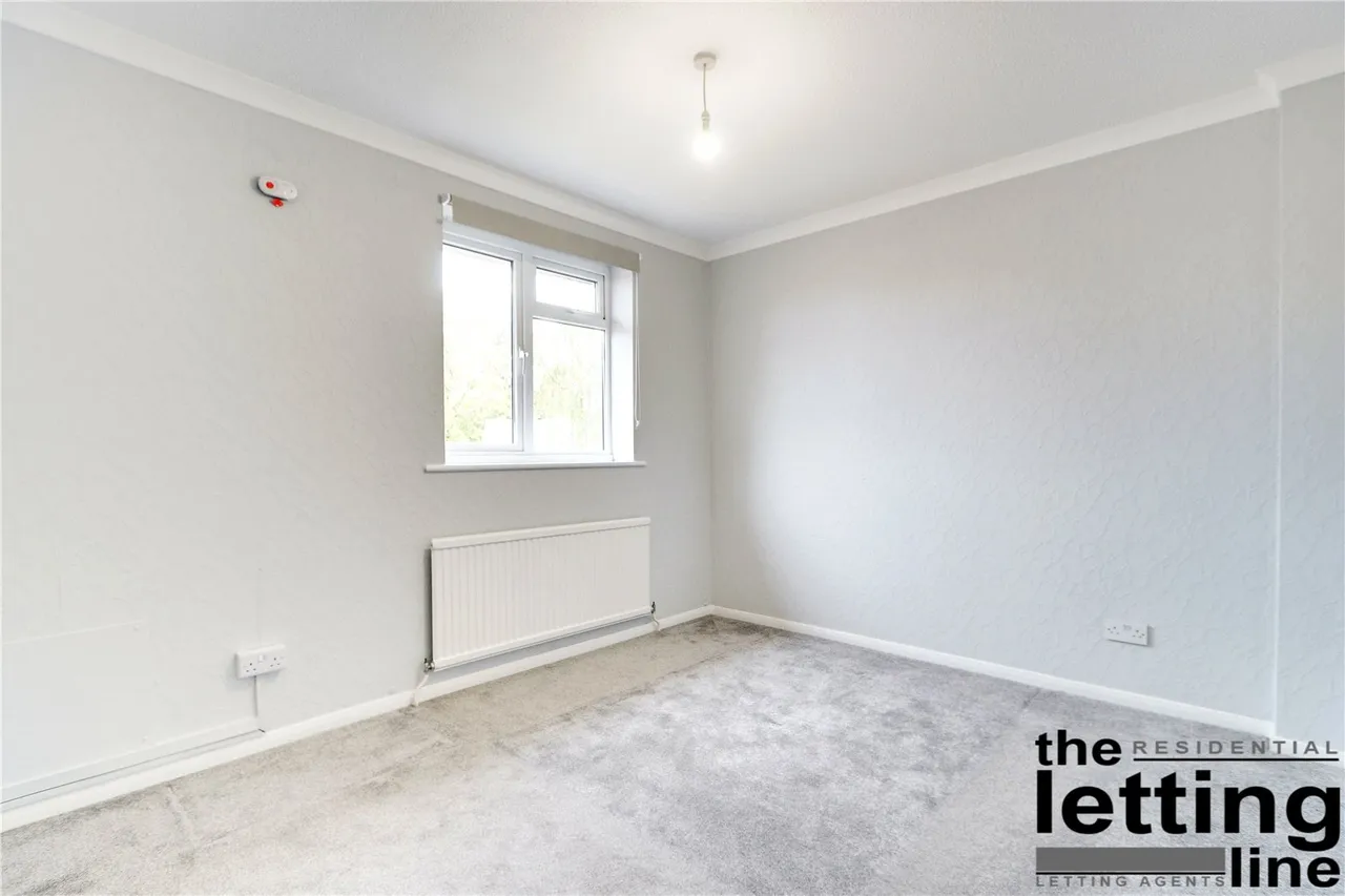 Robertson Close, Broxbourne, EN10, photo 2