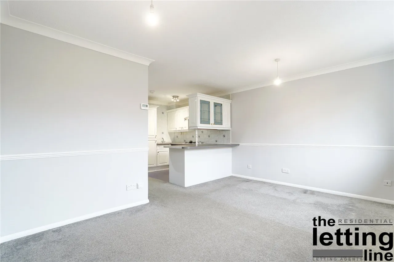 Robertson Close, Broxbourne, EN10, photo 5