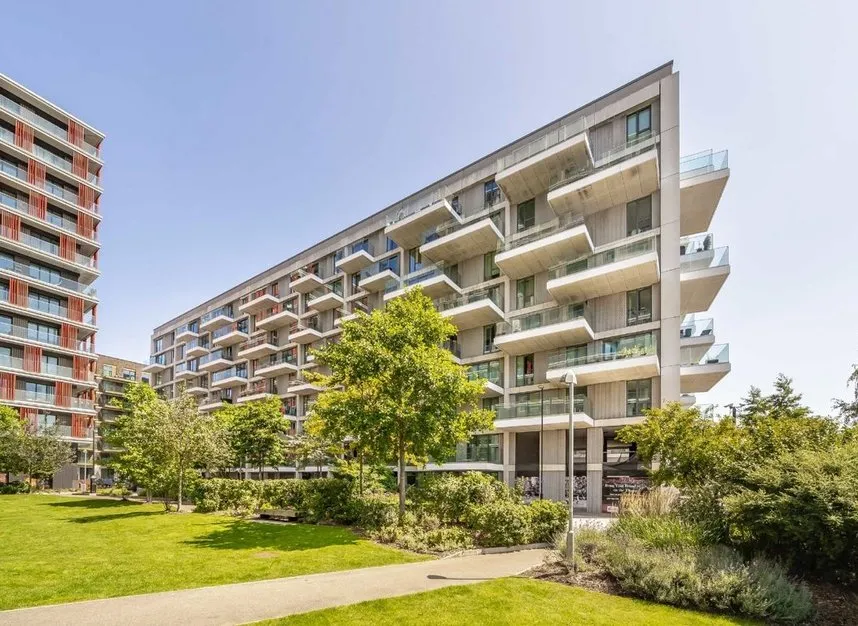 2 bed flat for sale, Bonnet Street, Royal Wharf, E16