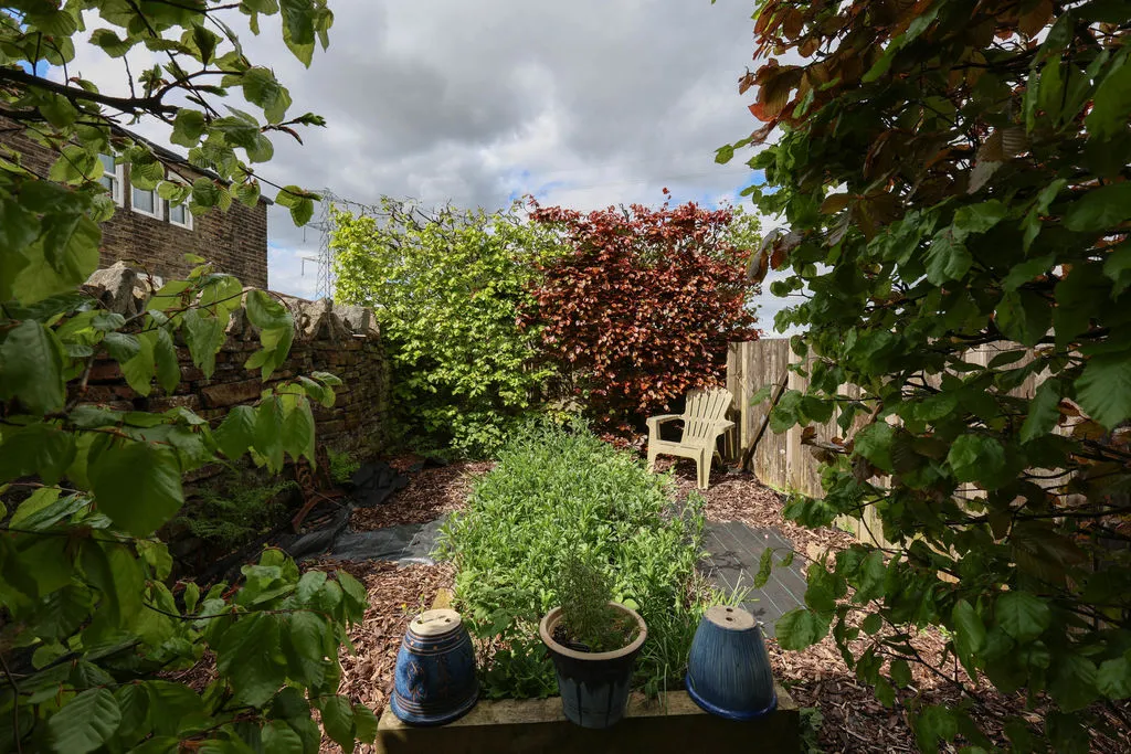 Knacks Lane, Whitworth, OL12, photo 21