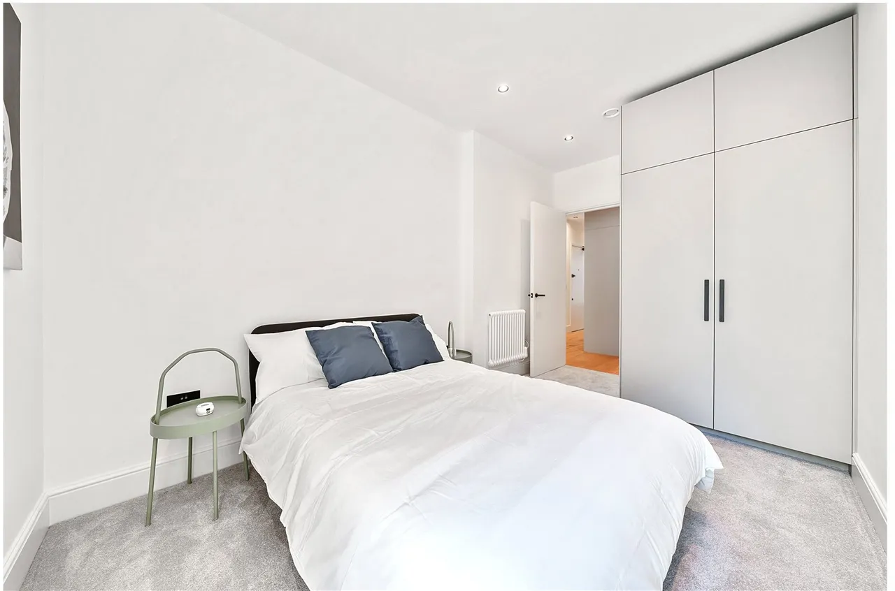 Rosemont Road, London, W3, photo 9