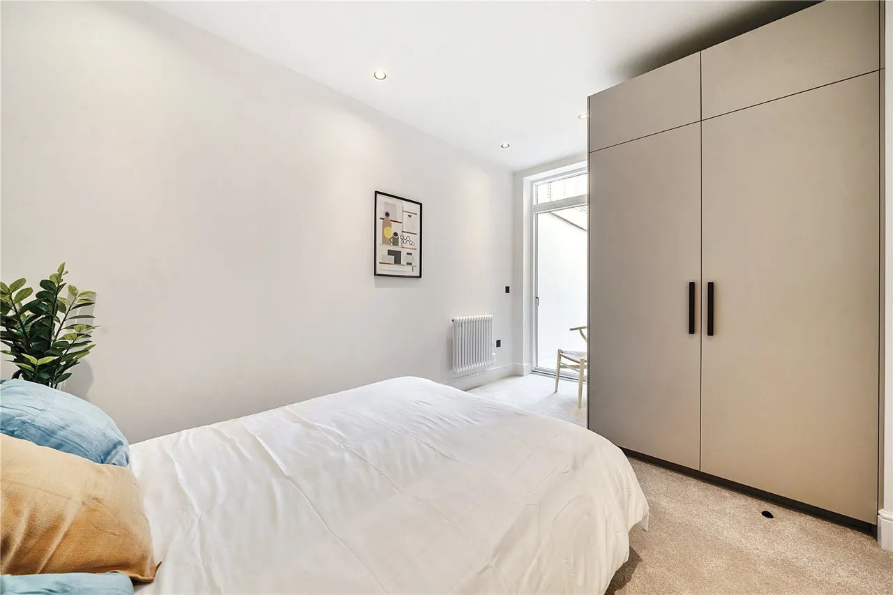 Rosemont Road, London, W3, photo 11