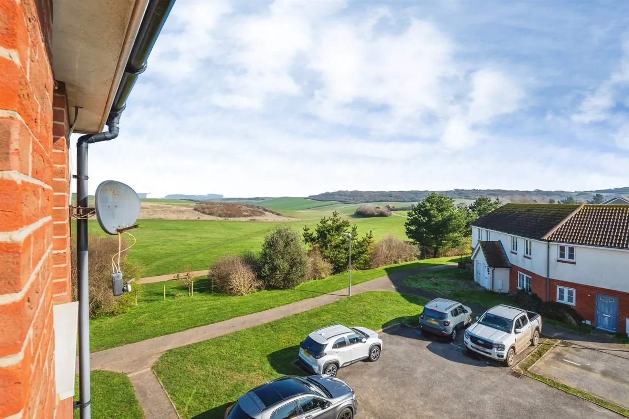 Westview Close, Peacehaven, BN10, photo 15