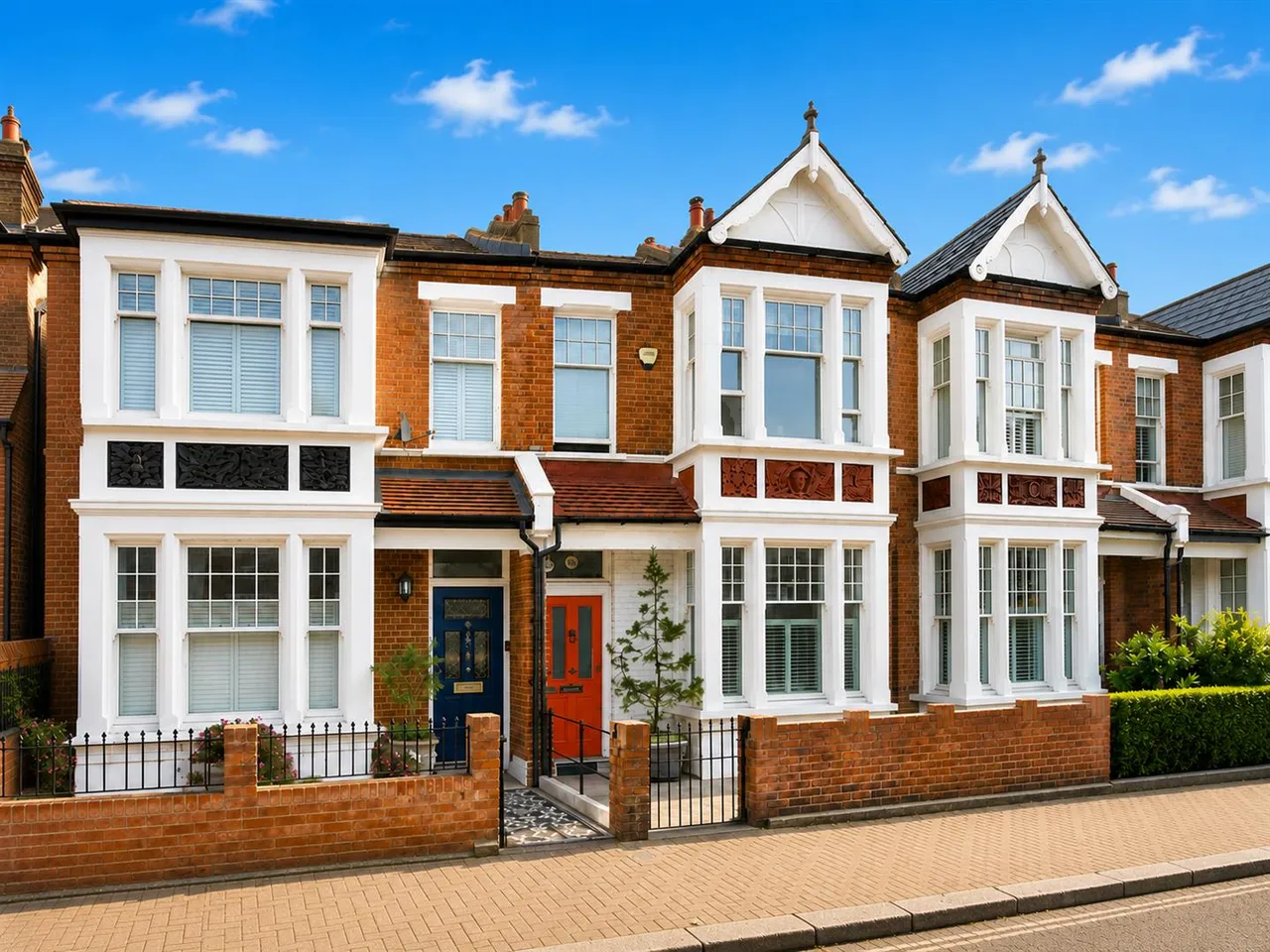 4 bed house for sale, Chelverton Road, London, SW15