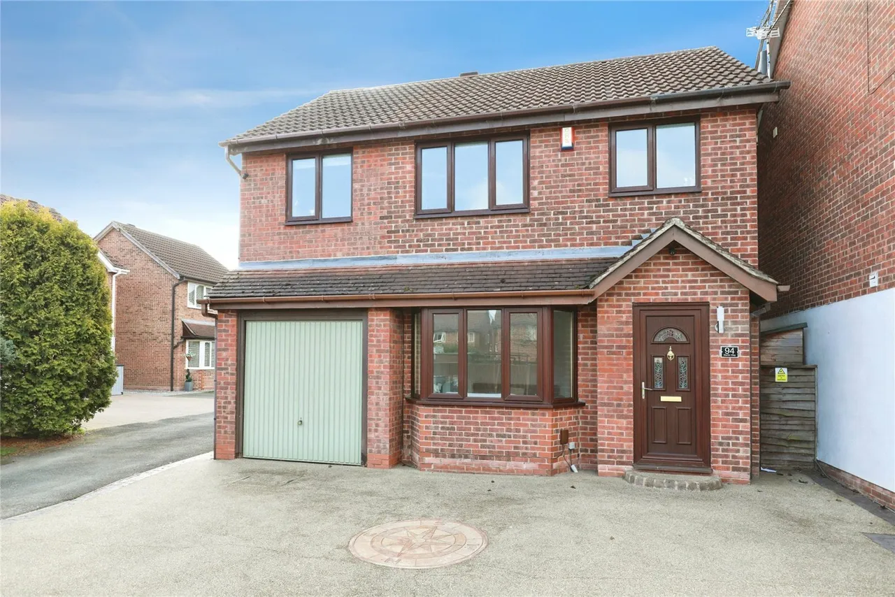 4 bed house for sale — Merlin Way, Crewe, Cheshire, CW1