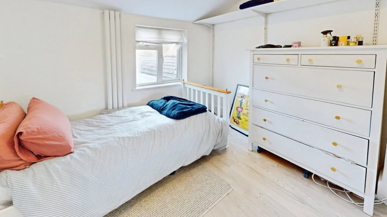 Upper Park Street, Cheltenham, GL52, photo 17