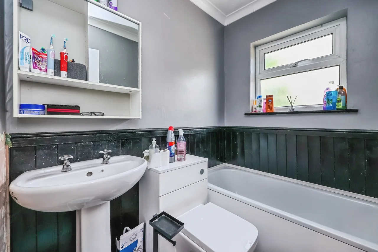 Vine Terrace, Hucknall, NG15, photo 4