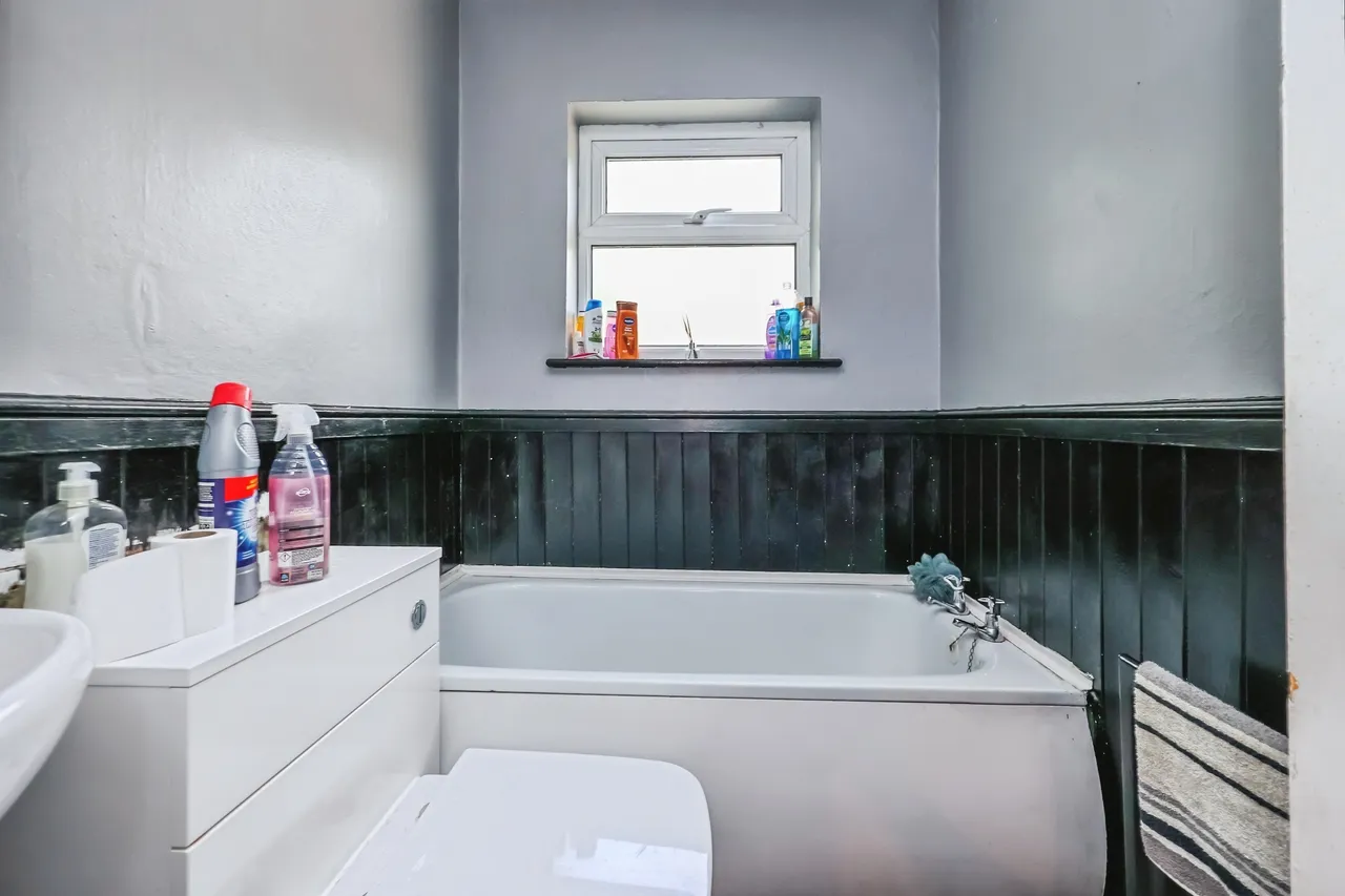 Vine Terrace, Hucknall, NG15, photo 10
