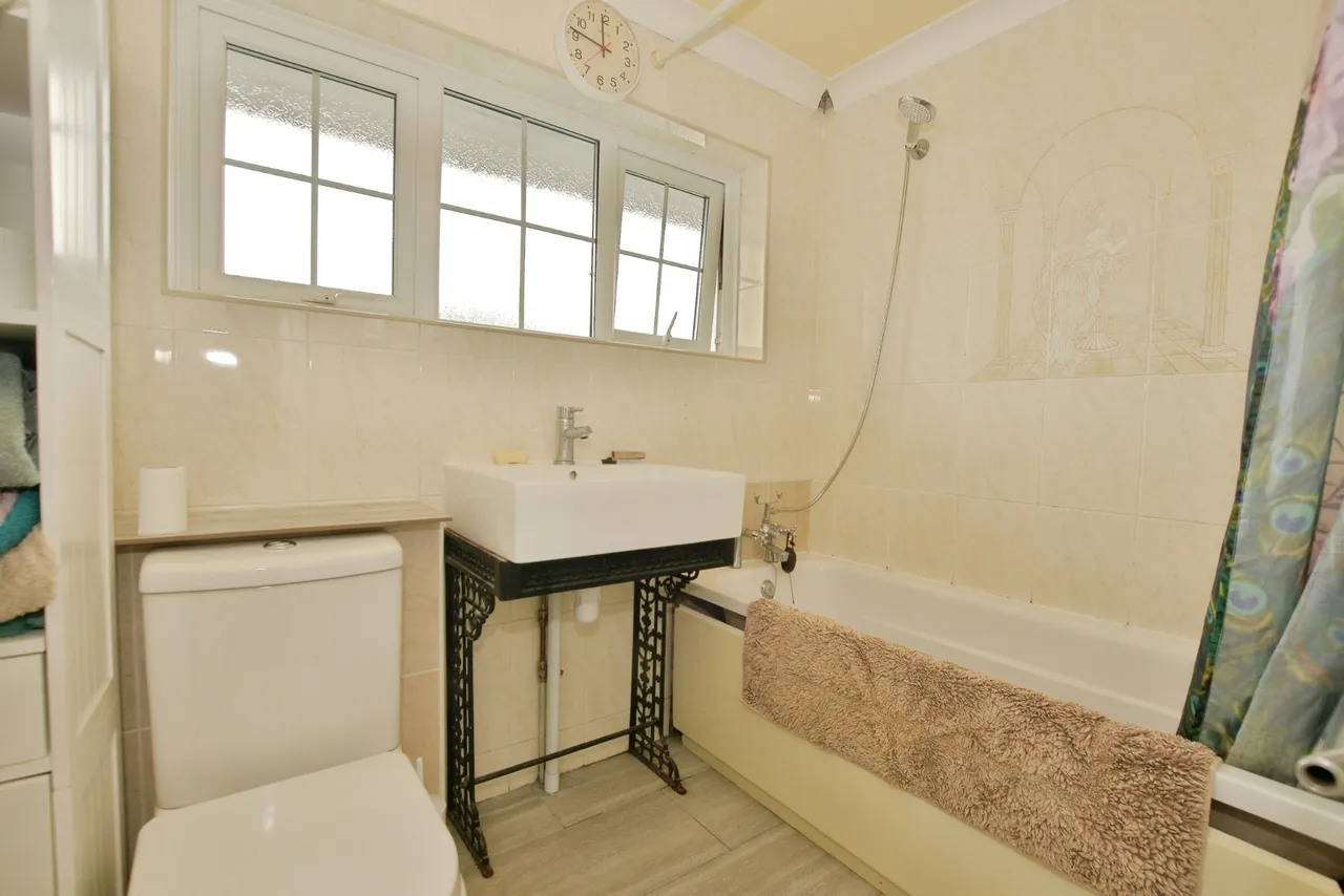 Colemans Close, Lydd, Romney Marsh, Kent, TN29, photo 8