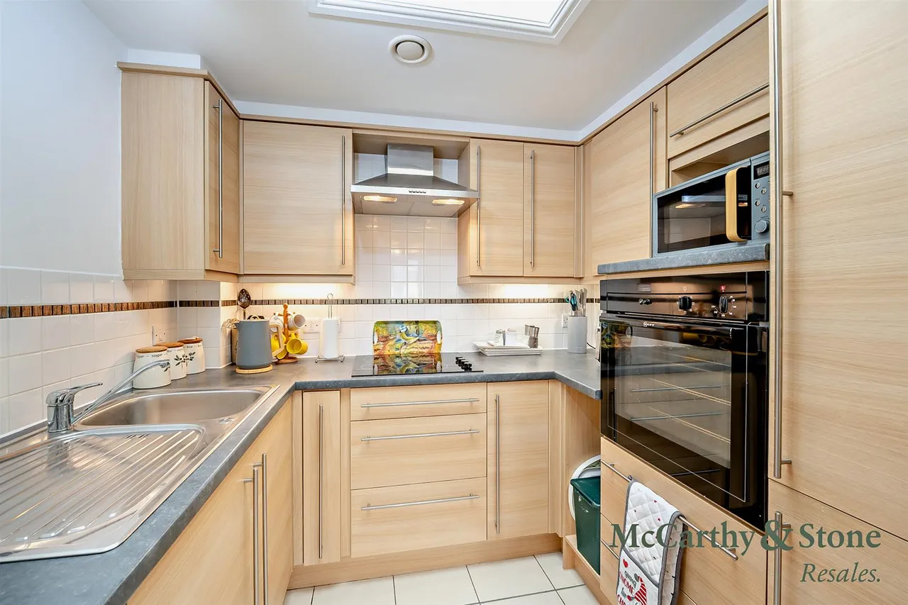 East Street, Newton Abbot, TQ12, photo 6