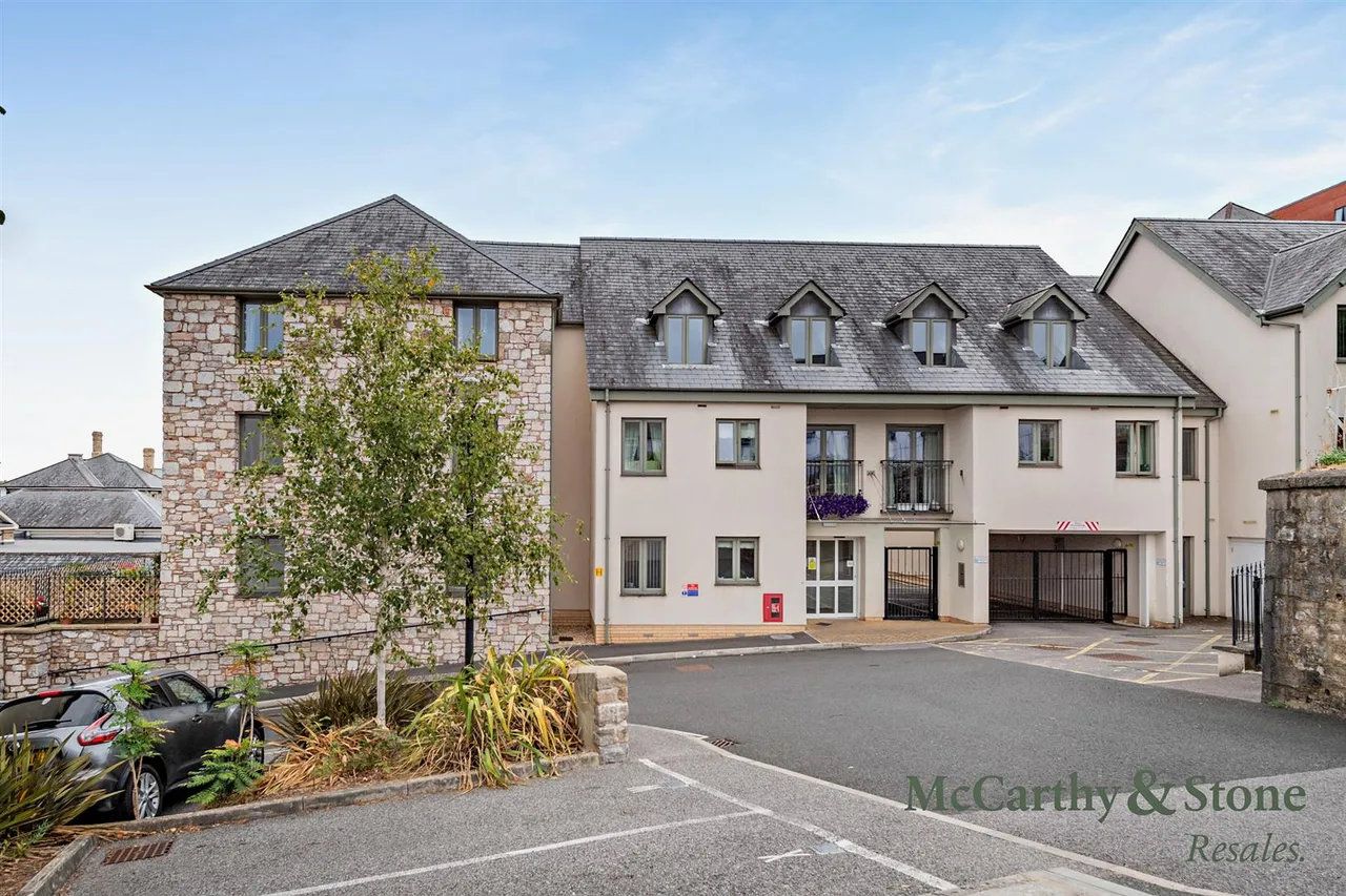 East Street, Newton Abbot, TQ12, photo 22