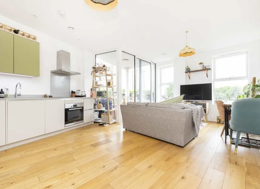 2 bed flat to rent — Cadogan Terrace, Victoria Park, E9