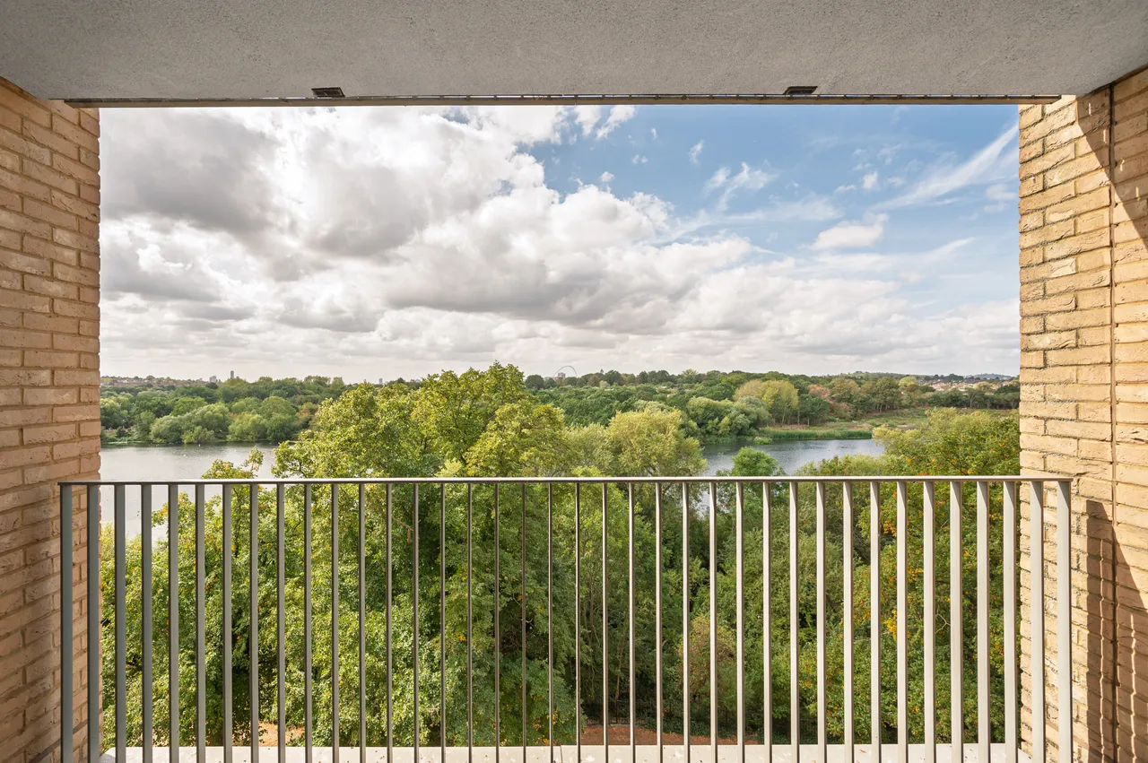 Flat 22, Hawfinch House, 1 Moorhen Drive, London, photo 5
