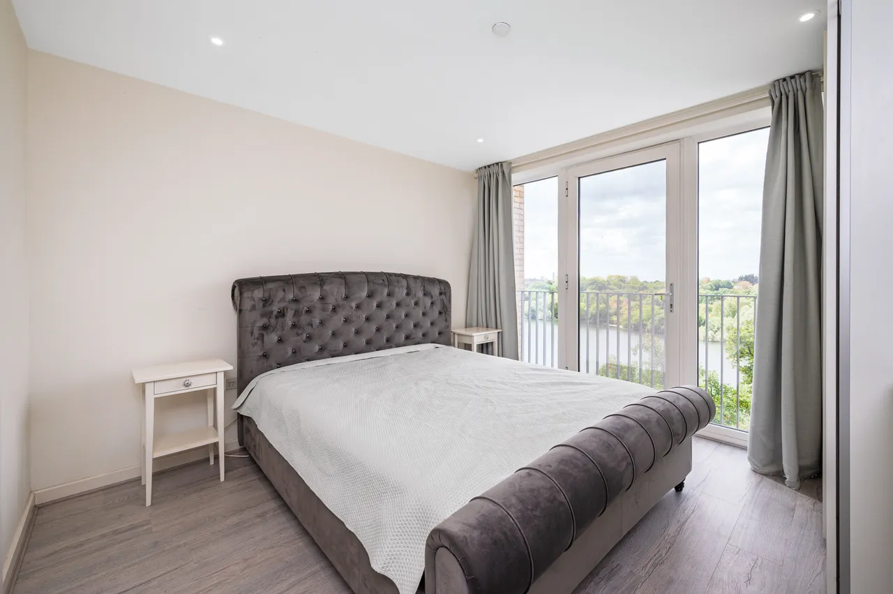 Flat 22, Hawfinch House, 1 Moorhen Drive, London, photo 6
