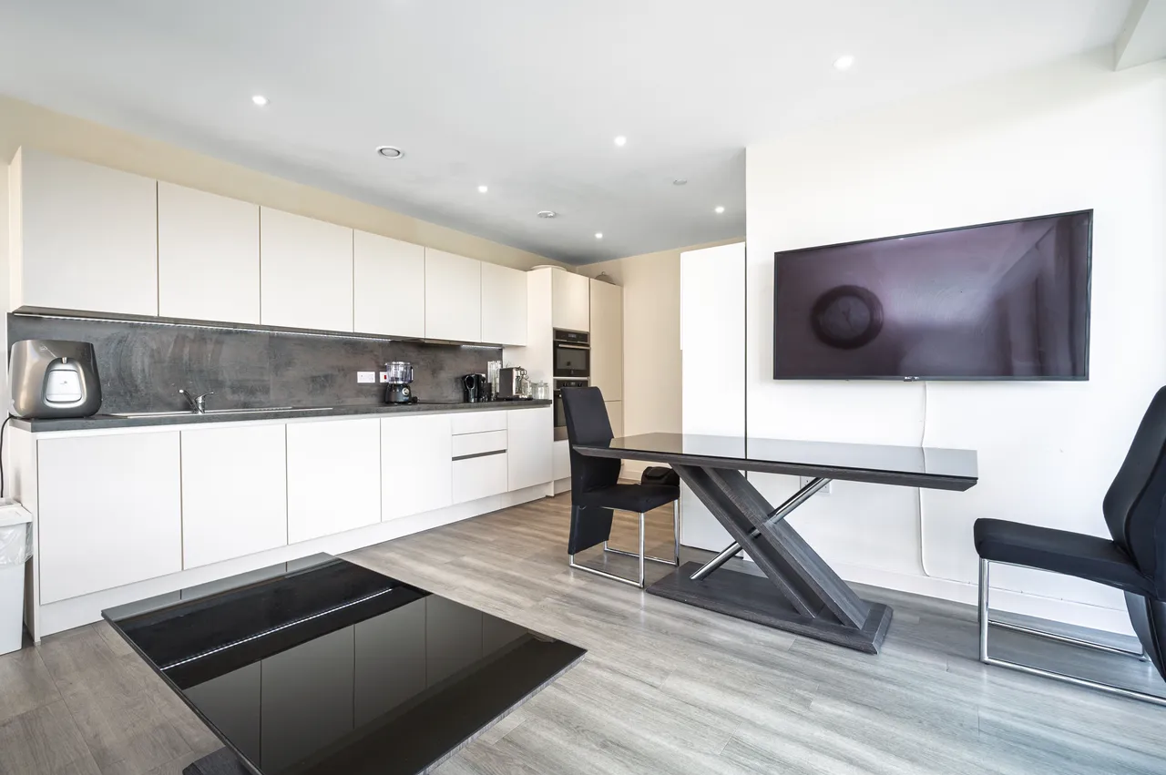 Flat 22, Hawfinch House, 1 Moorhen Drive, London, photo 2