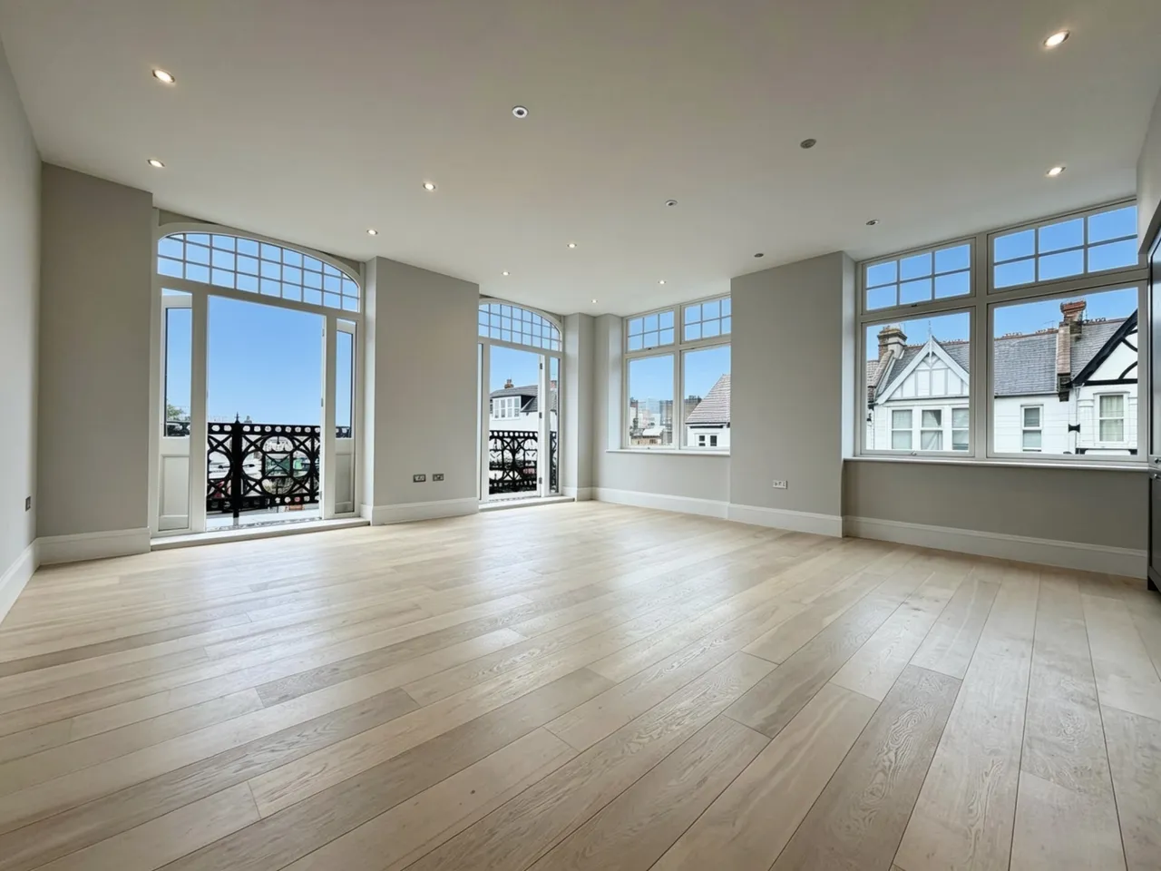 The Grand Apartments, Leigh-on-Sea, SS9, photo 2