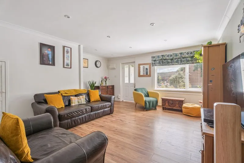 Churchill Drive, Marlow SL7 1TW, photo 4