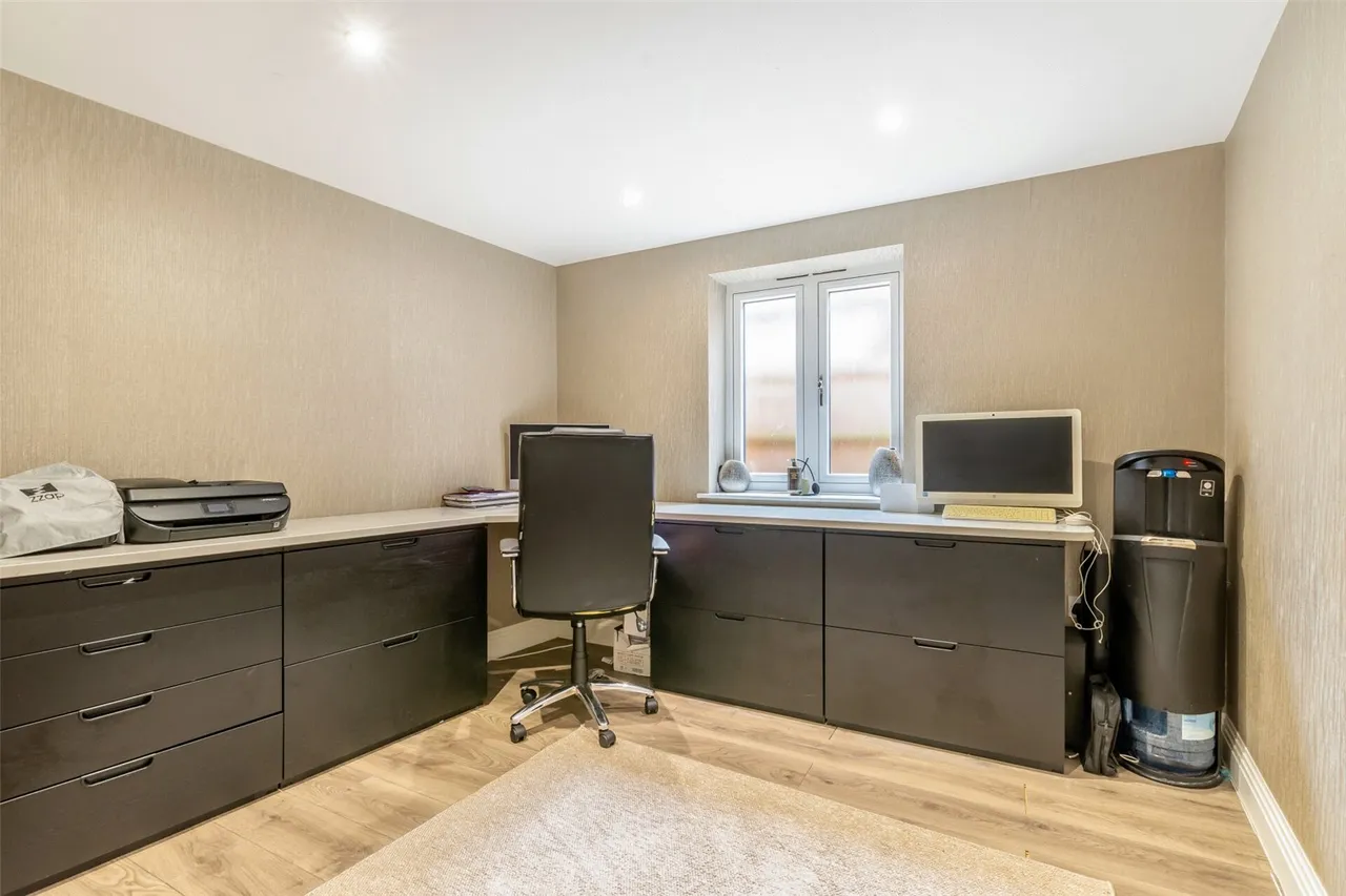 Pear Tree Lane, Shorne, DA12, photo 12