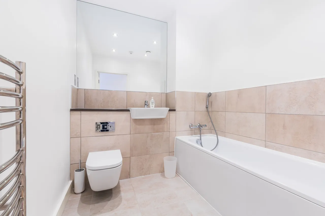 London, E20, photo 9