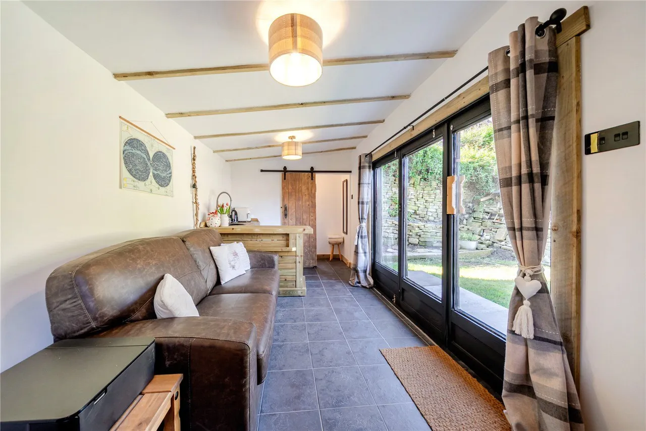 Manchester Road, Linthwaite, HD7, photo 14