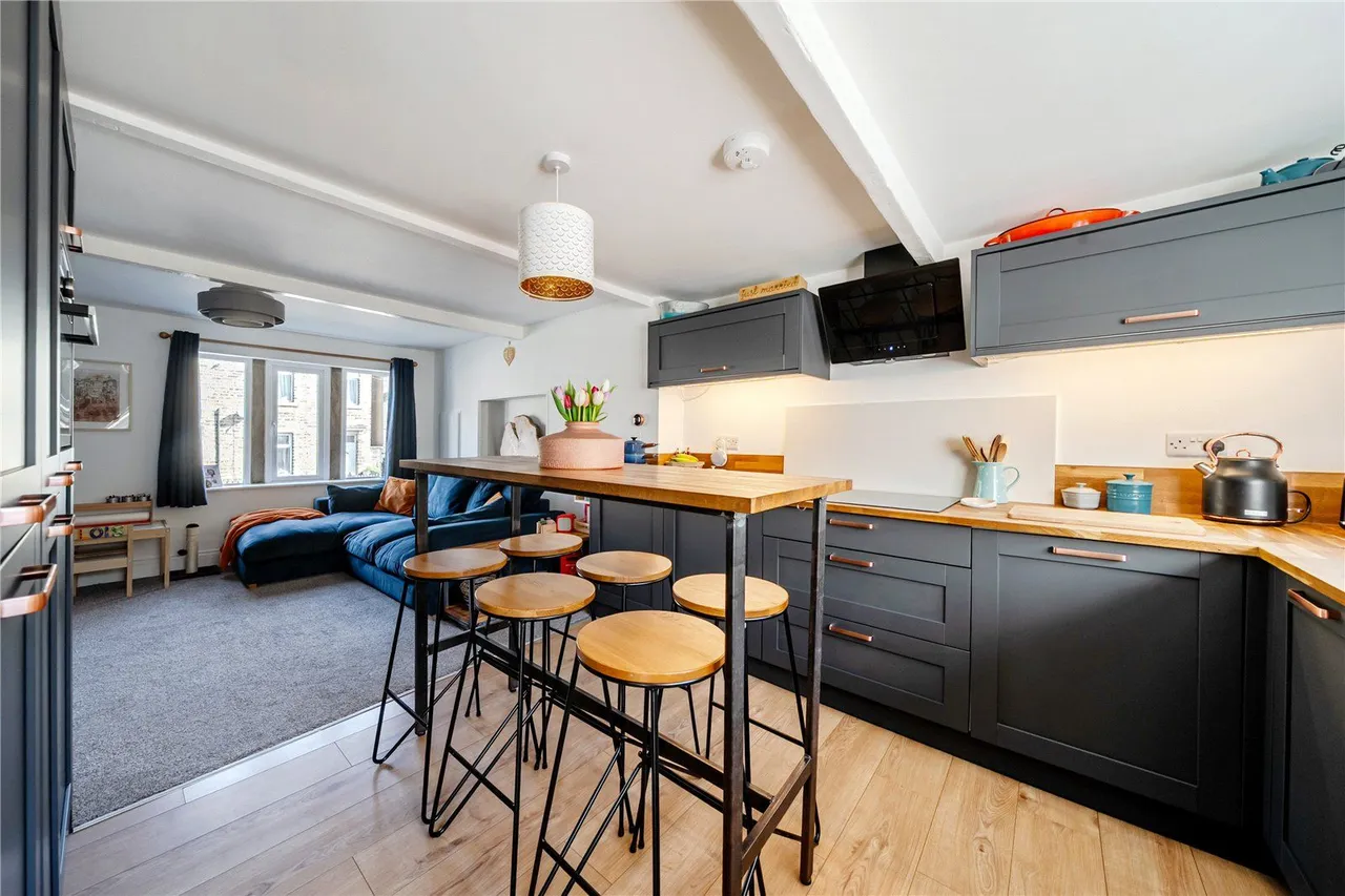 Manchester Road, Linthwaite, HD7, photo 6