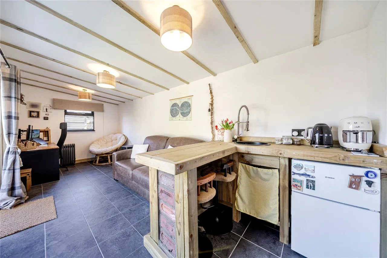 Manchester Road, Linthwaite, HD7, photo 16