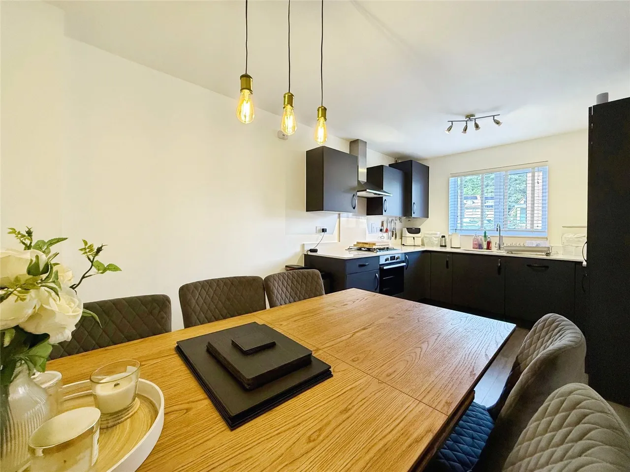 Cob Close, Blackwater, Camberley, Hampshire, GU17 9FU, photo 4