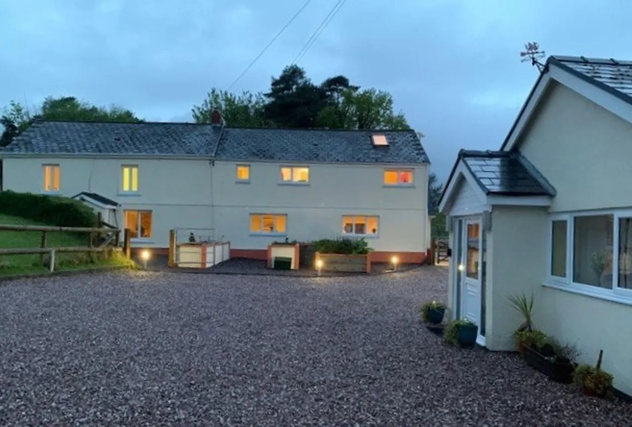 Ceidrim Road, Garnant, SA18, photo 29