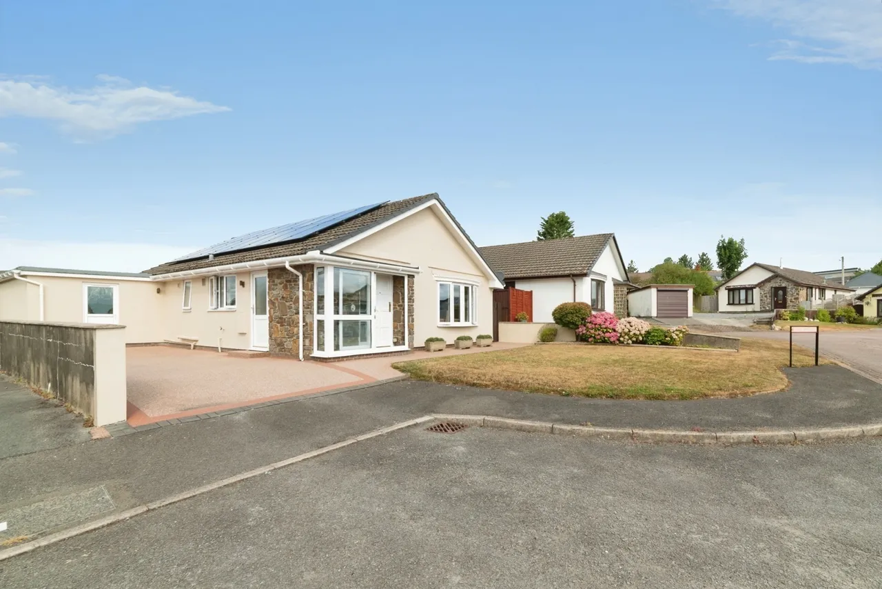 3 bed house for sale, Peniel, Carmarthen, SA32