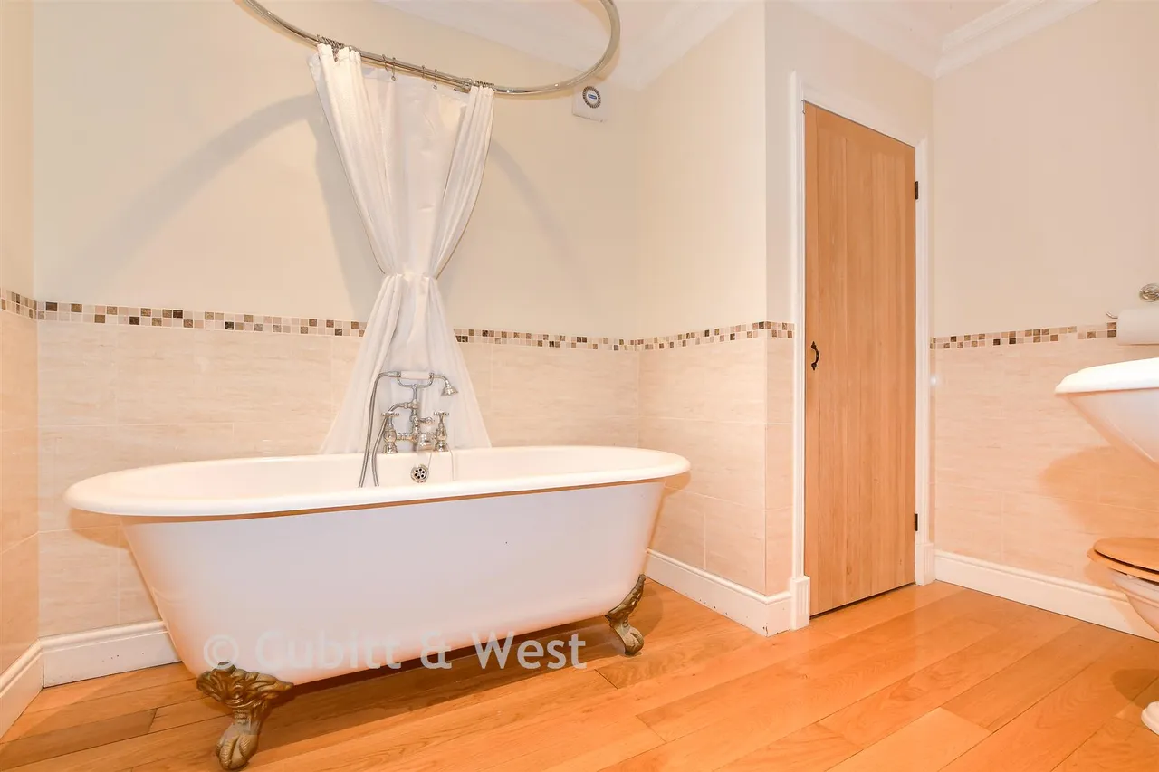 Cranston Road, East Grinstead, RH19, photo 14