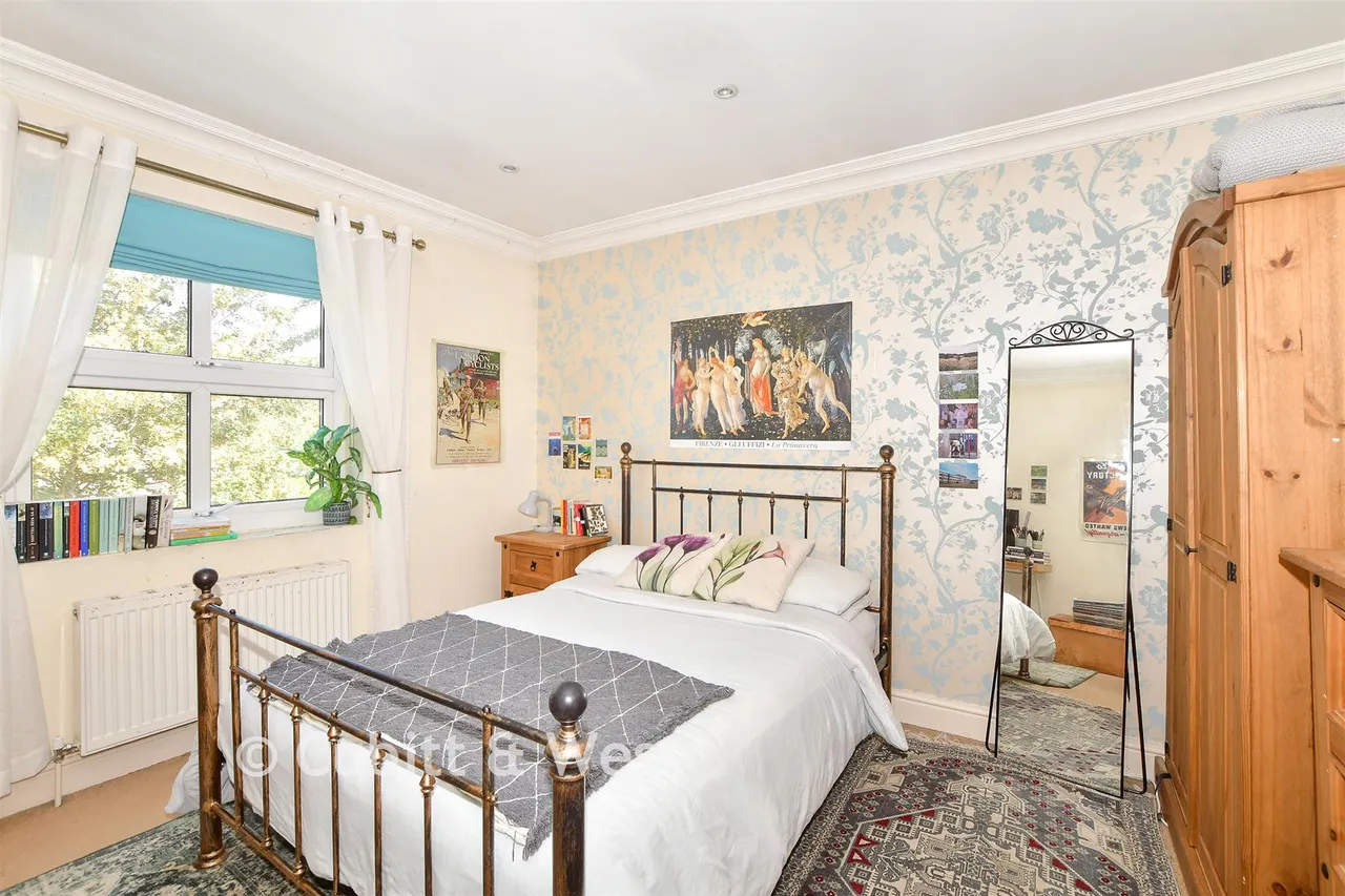 Cranston Road, East Grinstead, RH19, photo 11