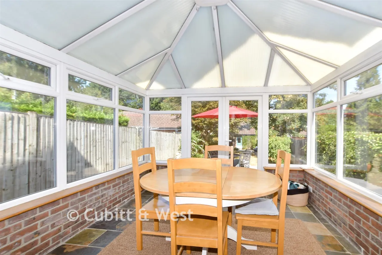 Cranston Road, East Grinstead, RH19, photo 4